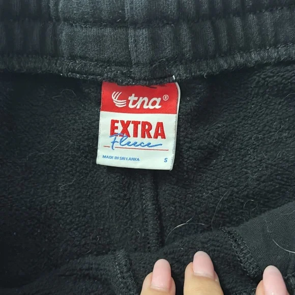 ARITZIA SHORTS - Picture 2 of 2